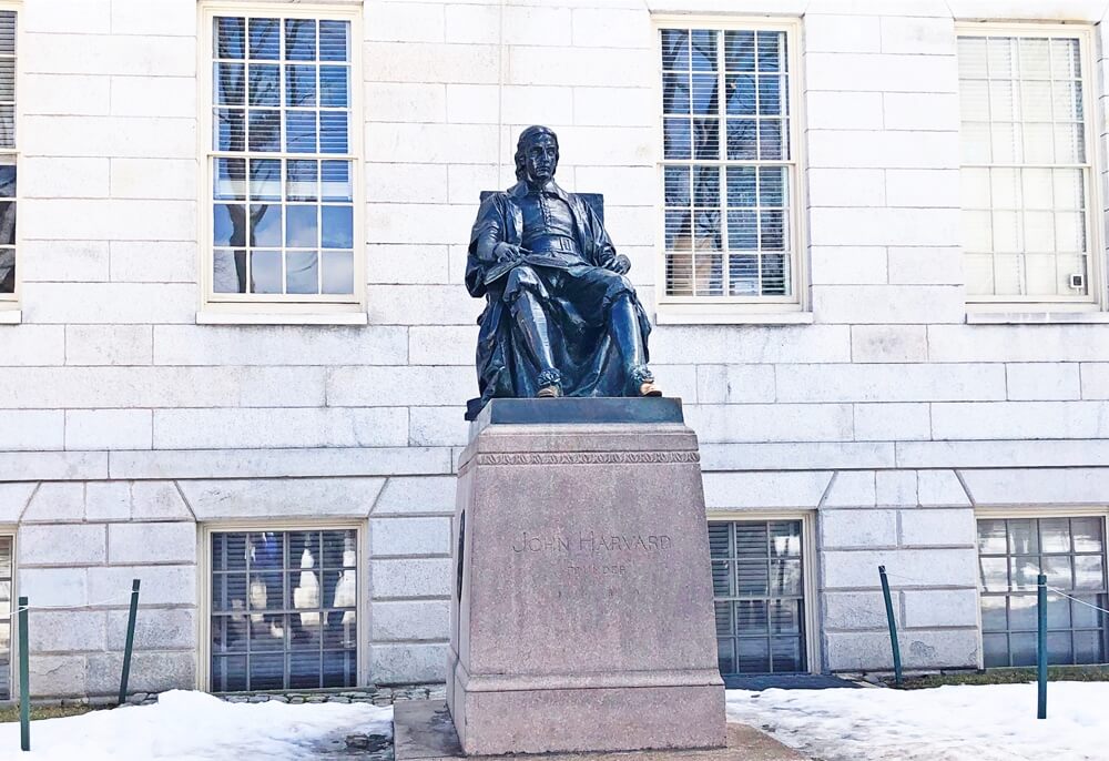 John Harvard statue
