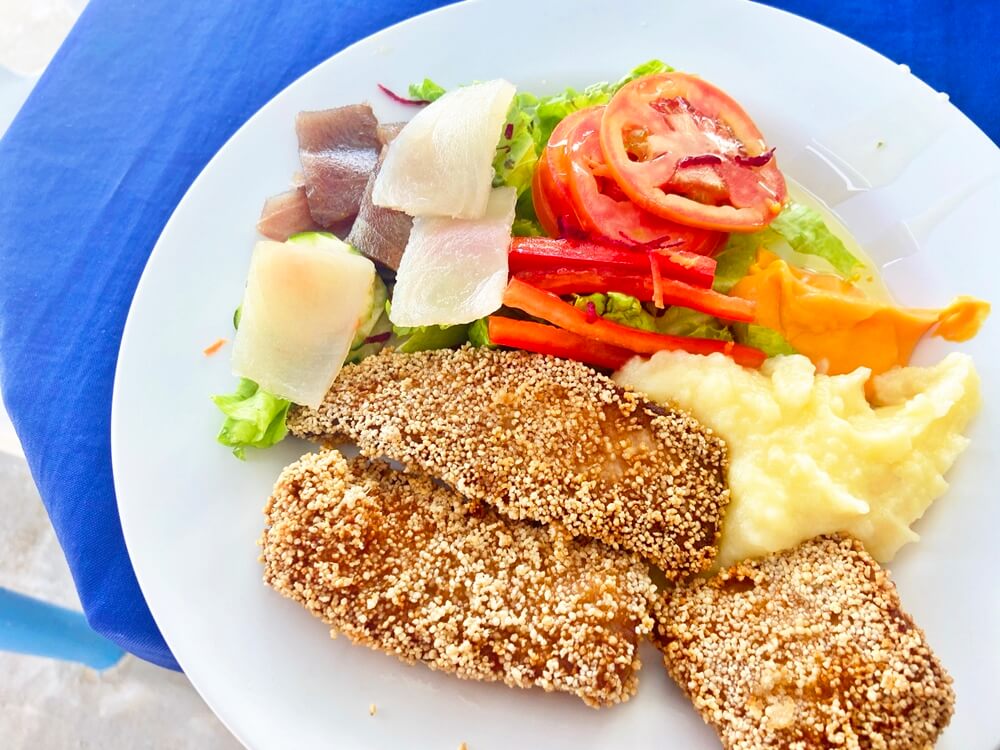 things to do in Fernando de Noronha lunch in Fernando de Noronha