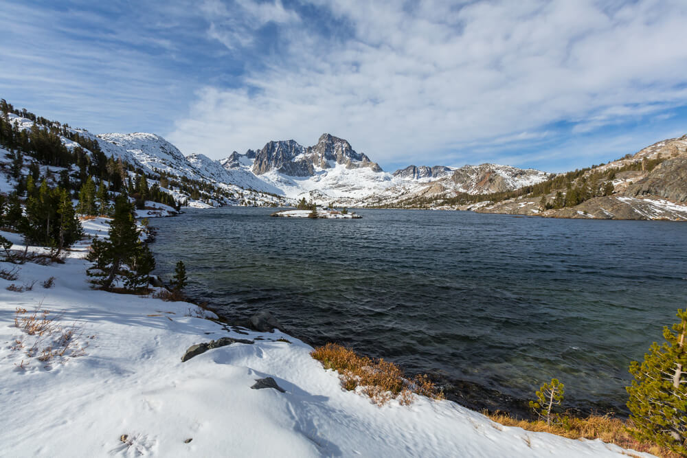 where it snows in California mammoth lakes