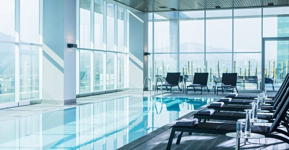 sclcs-pool-0015-hor-feat