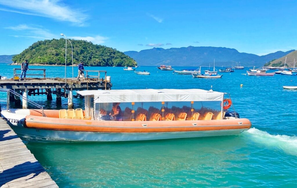 things to do in Ilha Grande small boat tour