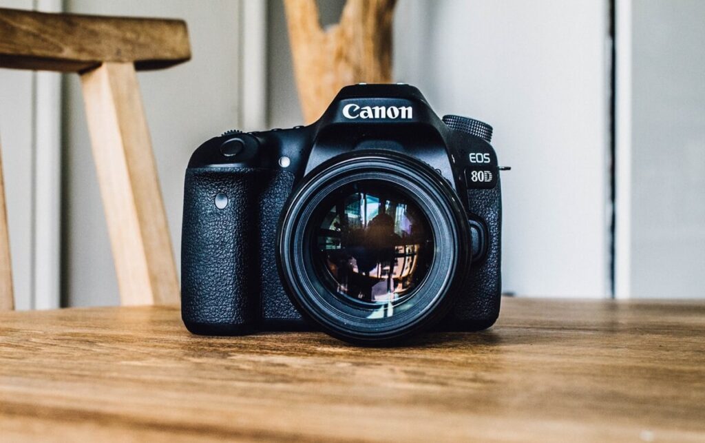 What to wear for Salem camera