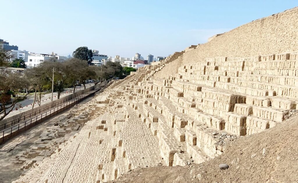 details of Huaca Pucllana