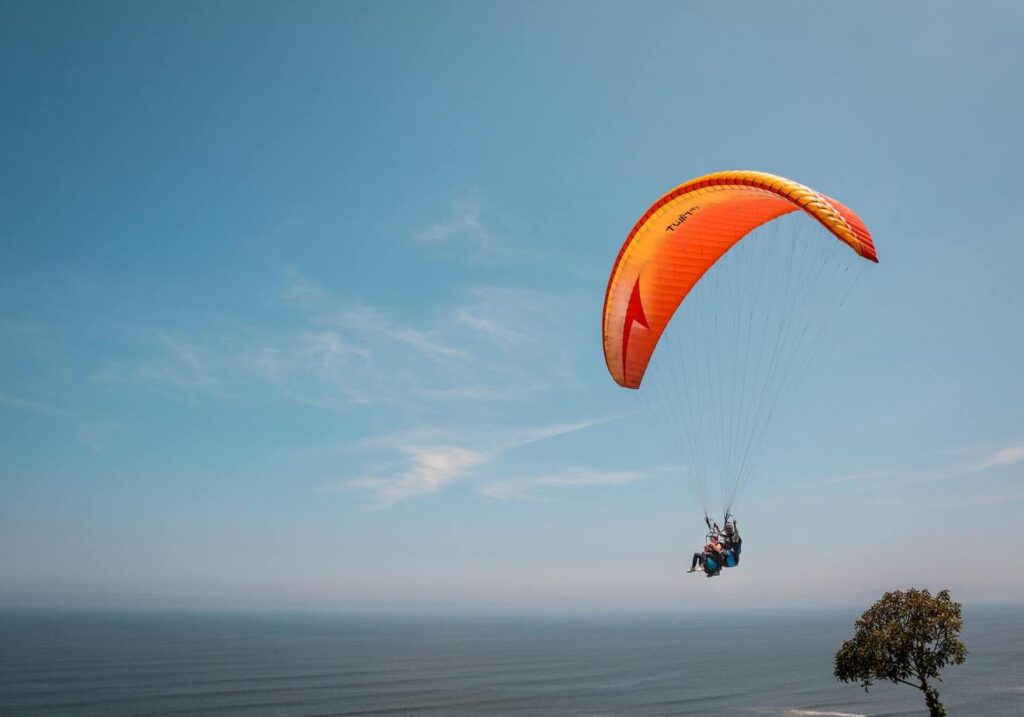 Things to do in Miraflores paraglading in Lima