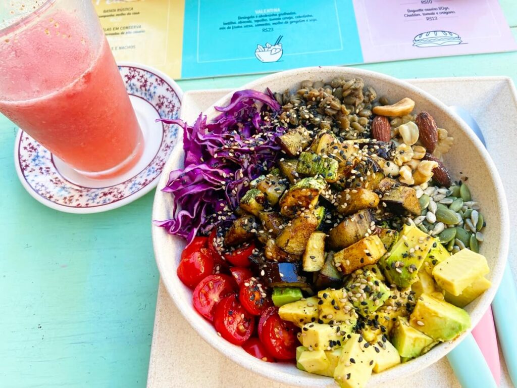 things to do in Ilha Grande pok bowl