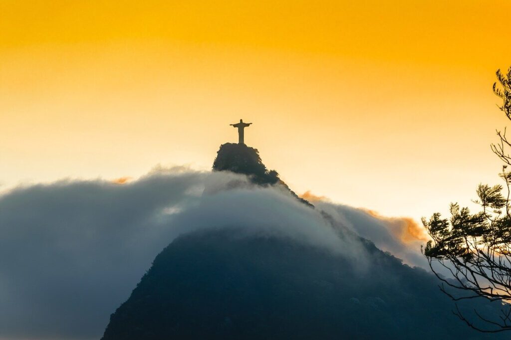 Christ the Redeemer at sunset (1)