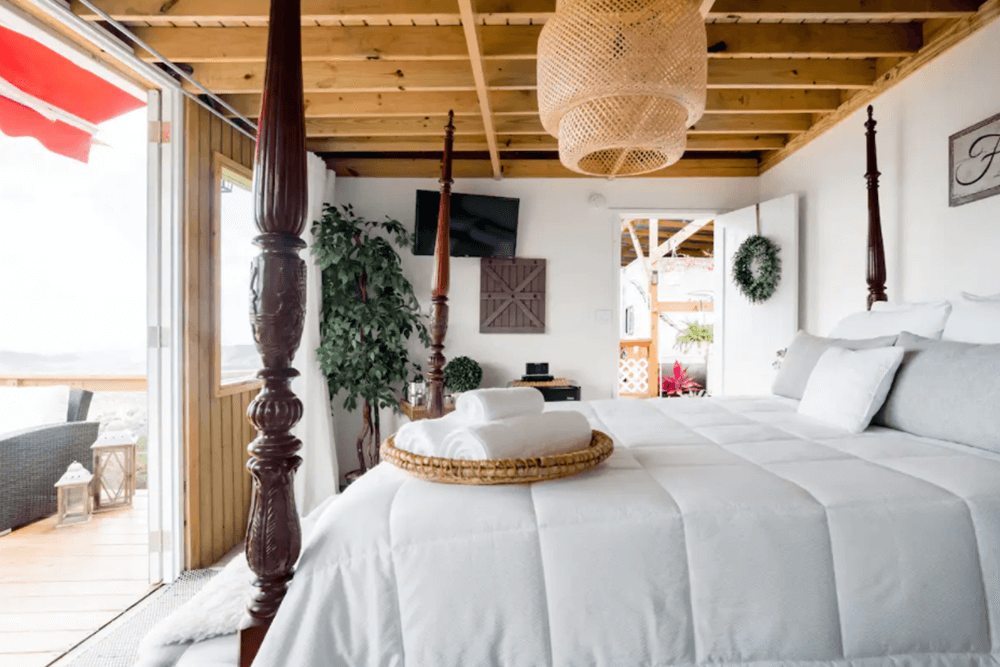 airbnbs in puerto rico Rancho Esto Es Vida !Una estadía de película!