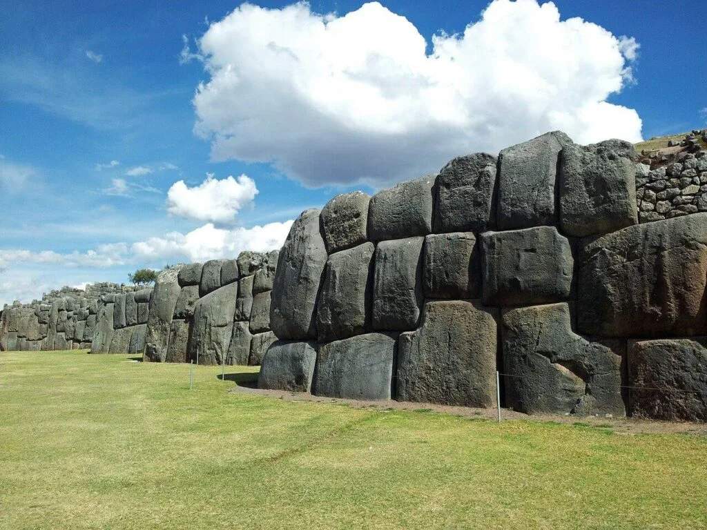 Things to Do in Cusco Sacsayhuaman-Peru