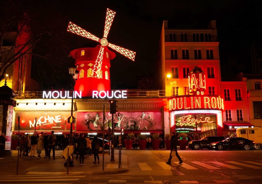 moulin rouge, paris - france (1)
