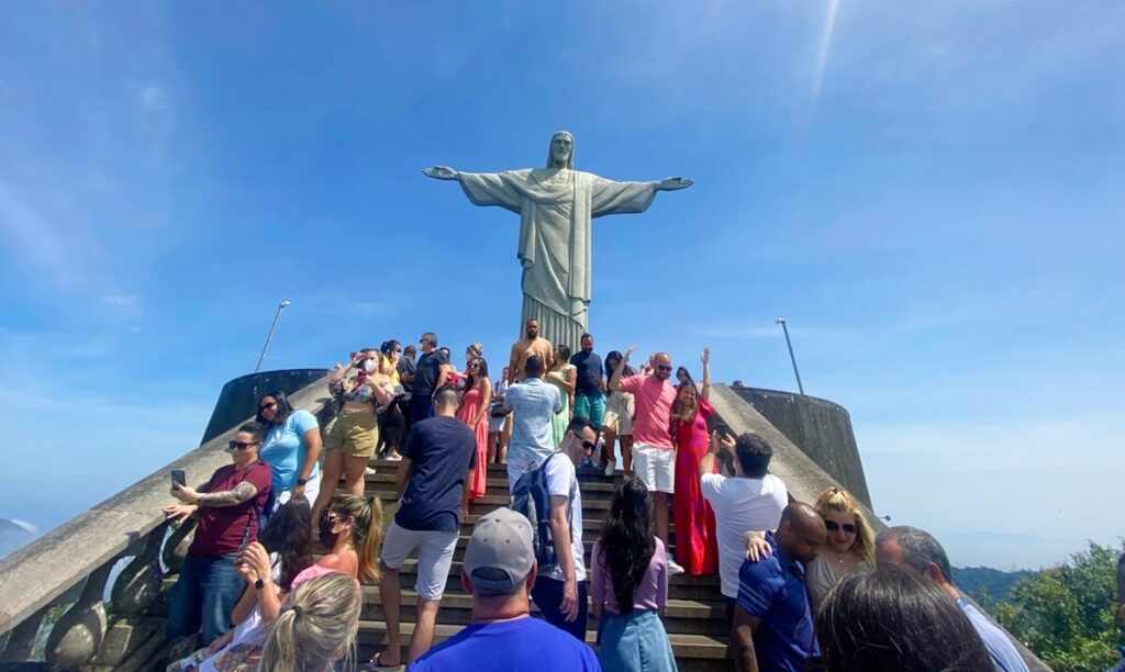 people at Christ the Redeemer