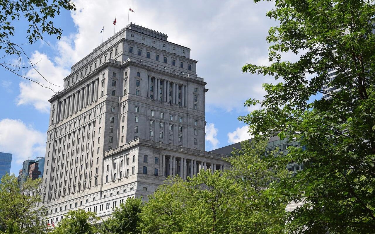 2 day montreal itinerary building in montreal