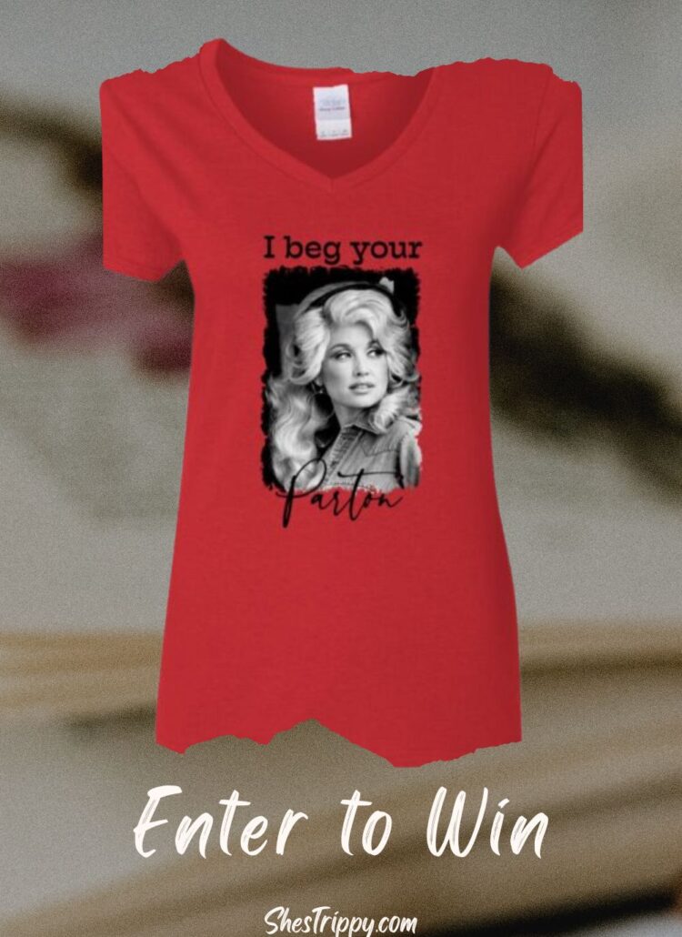 Enter to Win a Dolly Parton T-Shirt #giveaway #dollyparton