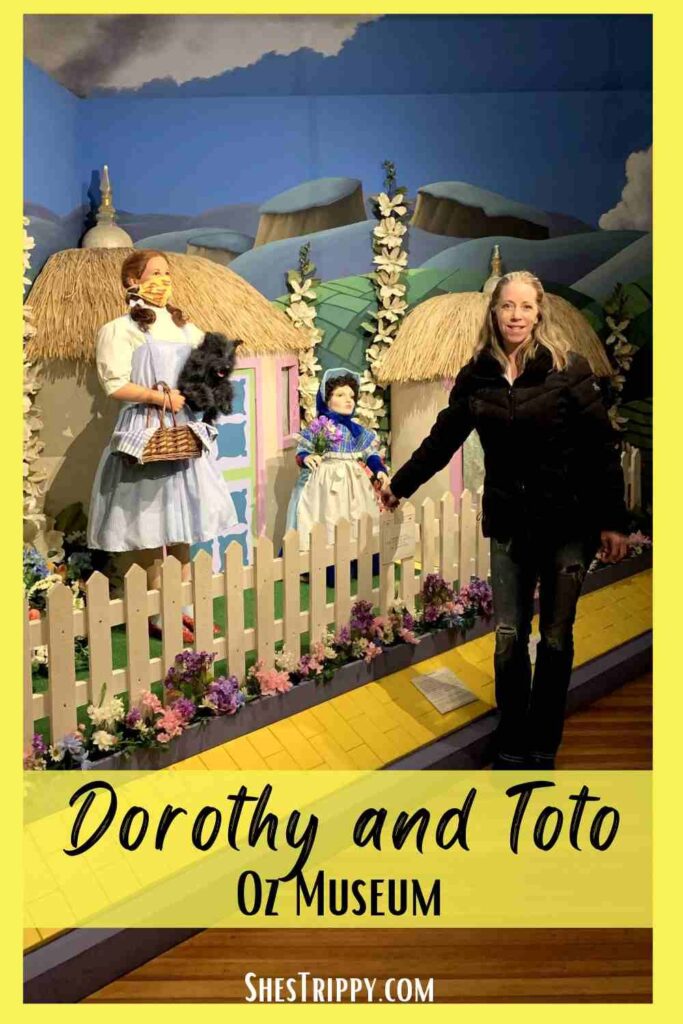 Dorothy and Toto at the Oz Museum #dorothy #wizardofoz #ozmuseum