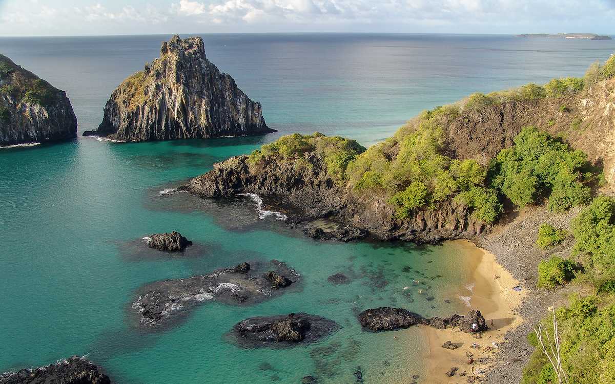 things to do in Fernando de Noronha beaches